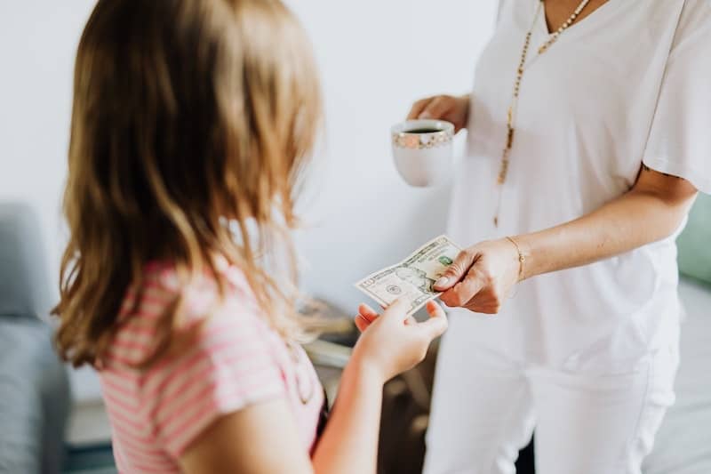 How to Raise Money-Smart Kids and Grandkids